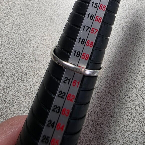 Silver and Jade ring, size 9 - Picture 3 of 4